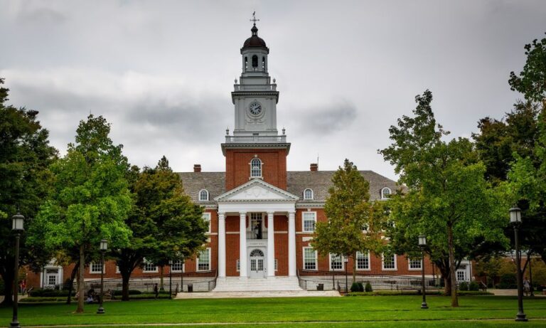private school with indoor air disinfection solutions